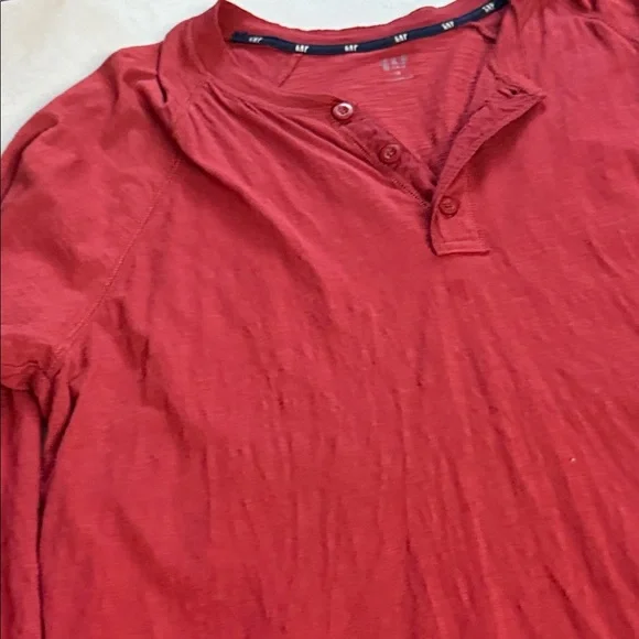 GAP Men's Long Sleeve Red Henley Shirt 🐯 - Picture 10 of 12